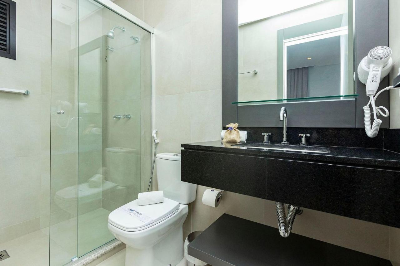 Aion Suites 205 - Lindo Apartamento Com Vista Para O Mar, A 60M Da Praia De Bombinhas, Com Piscina E Academia No Rooftop. エクステリア 写真
